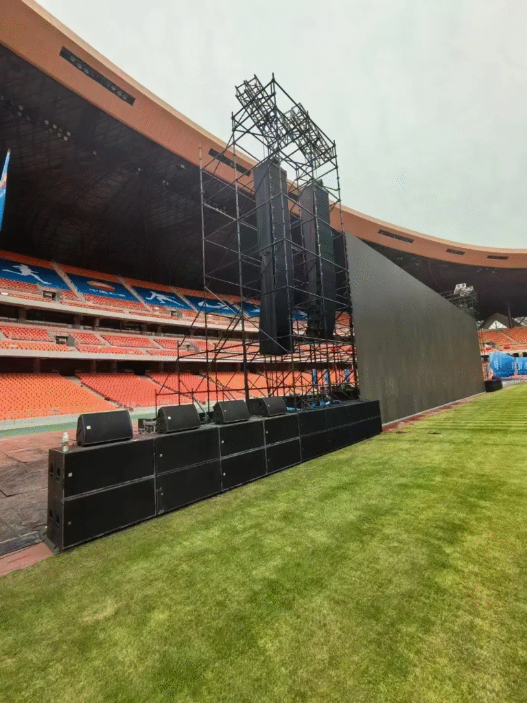 Dual 12 inch line array speaker