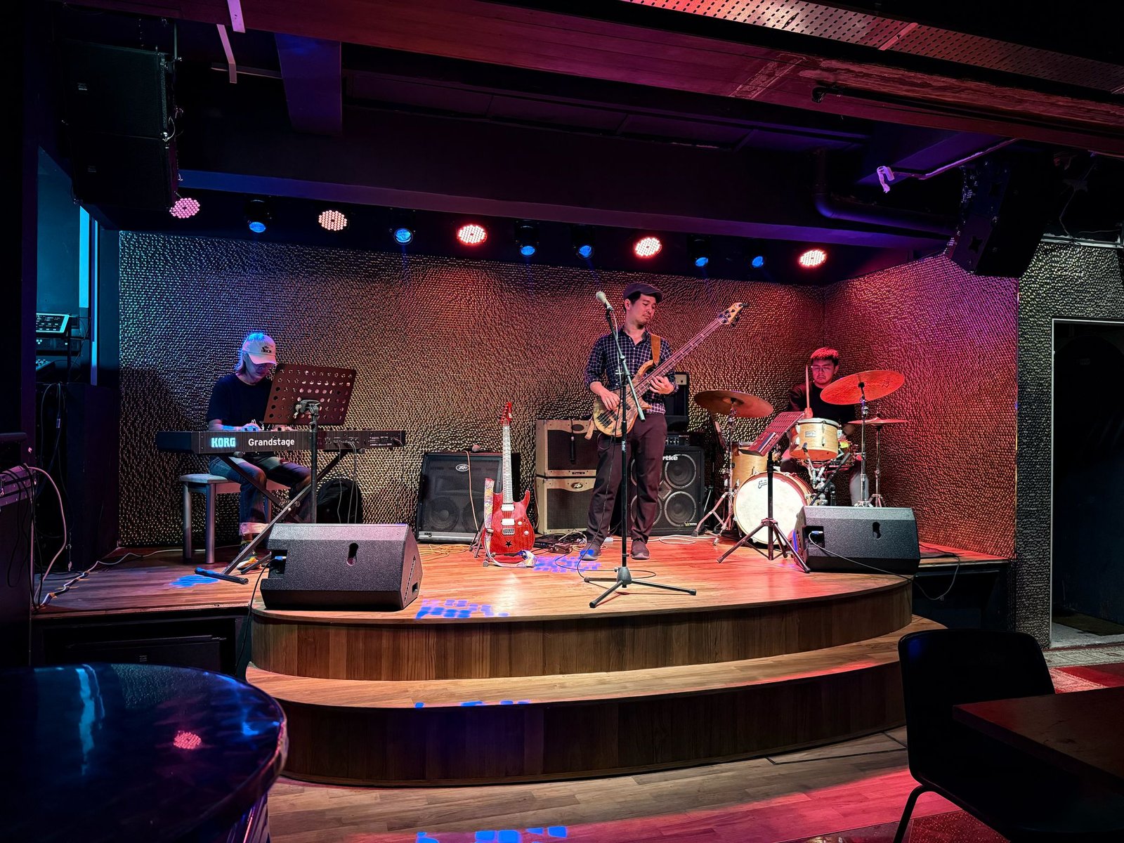 ZSOUND Compact Line Array System for Liveband Event in Singapore Bar