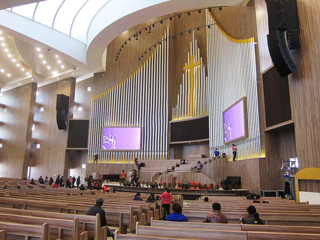 church line array sound system